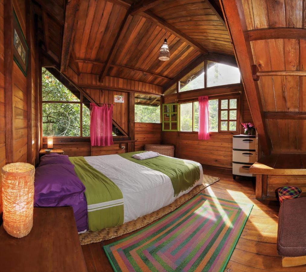 Mindo Eco Chalet Con Rio Y Cascada エクステリア 写真